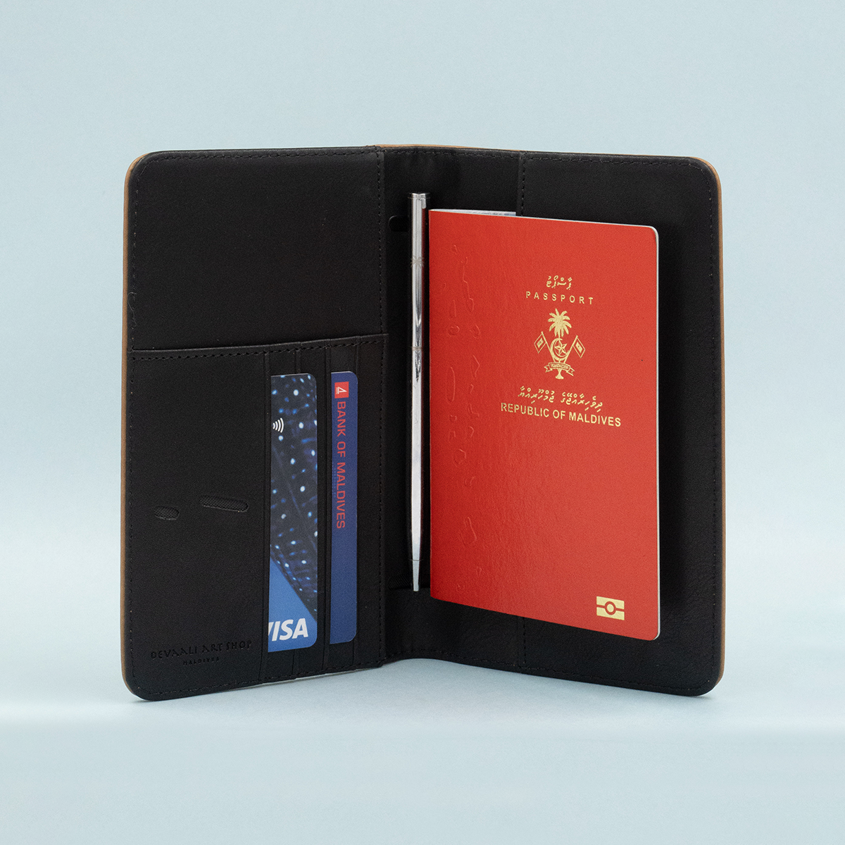 Maldives Map Travel Wallet (Brown/Black)