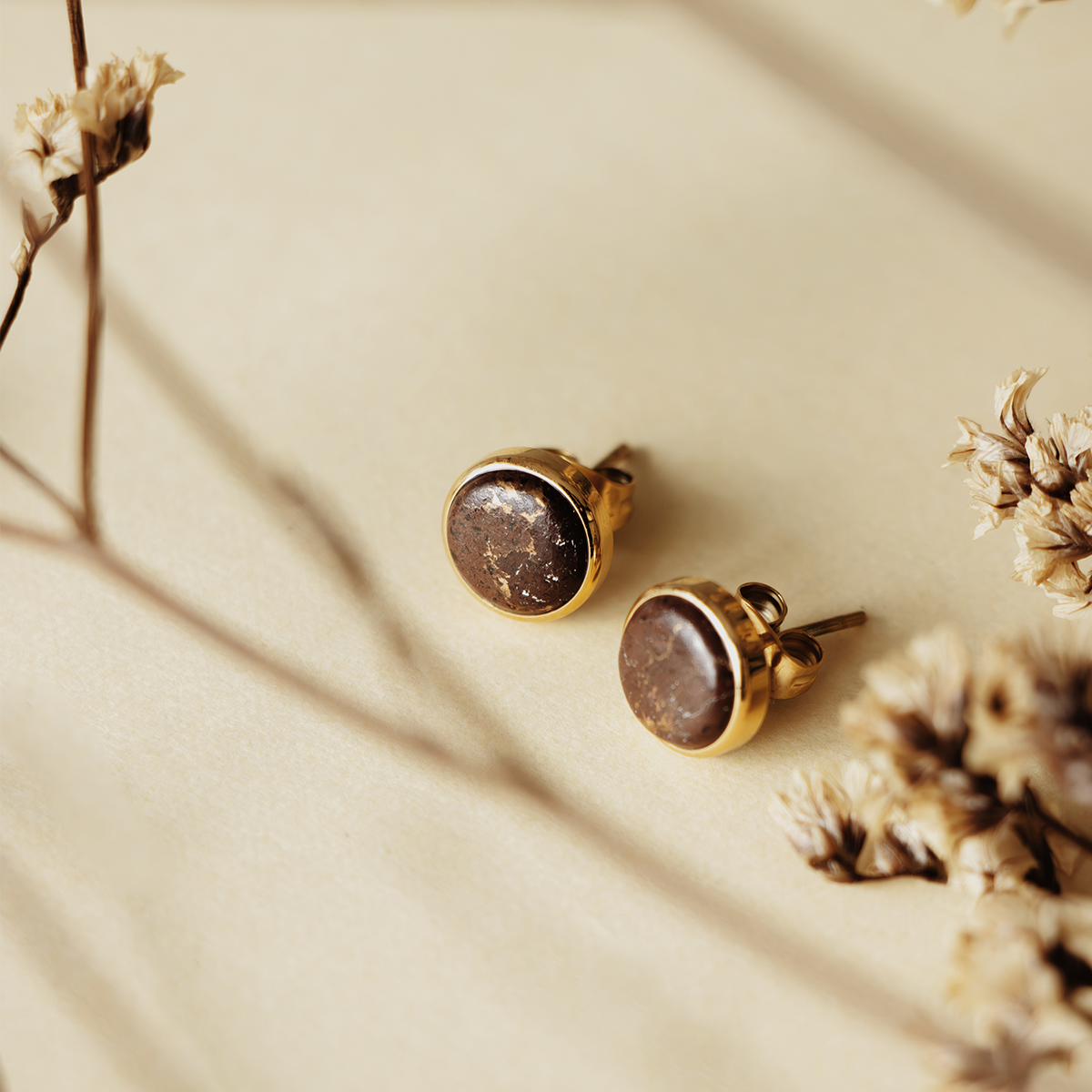 Lava Copper Stone Ear Studs (Round)